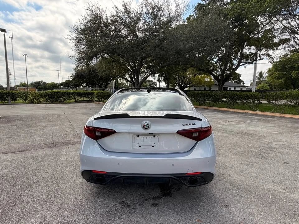 2020 Alfa Romeo Giulia - Image 6 of 12