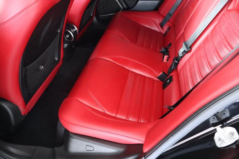 2020 Alfa Romeo Giulia - Image 12 of 13