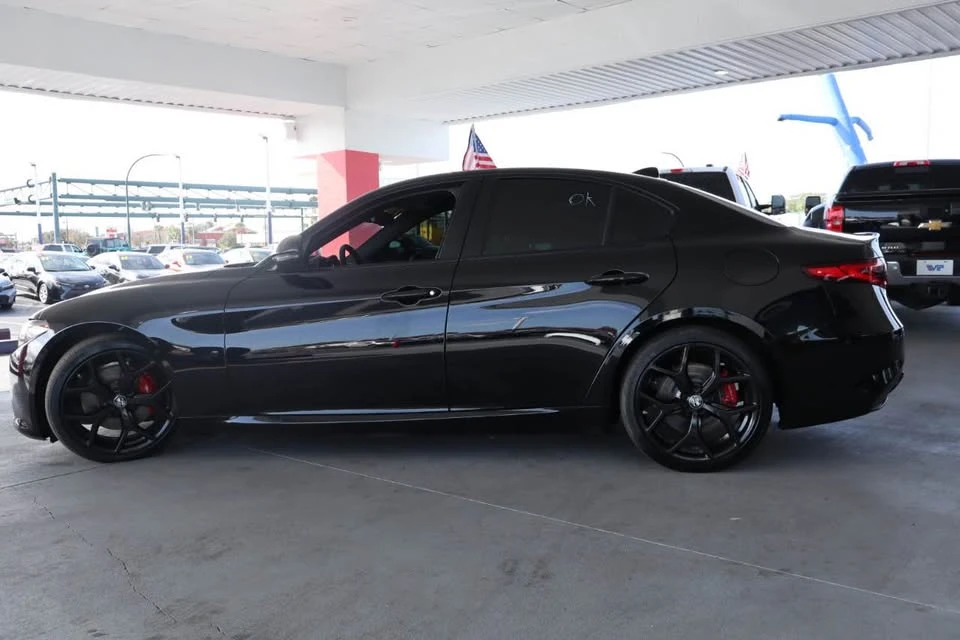 2020 Alfa Romeo Giulia - Image 4 of 13