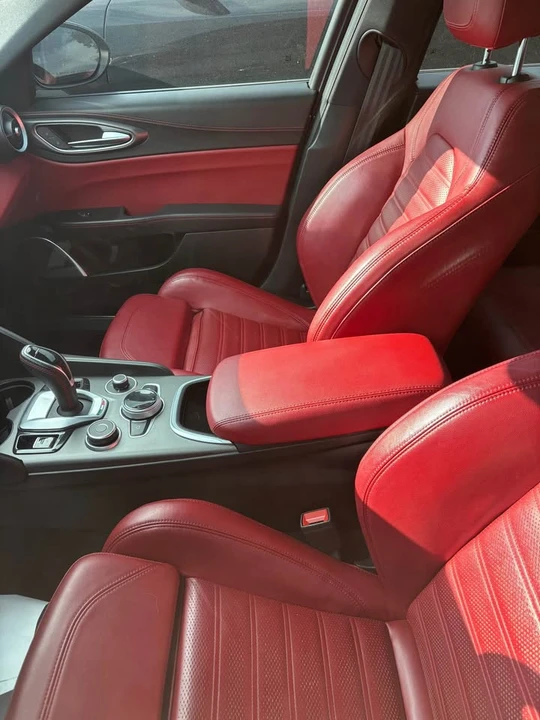 2020 Alfa Romeo Giulia - Image 4 of 5
