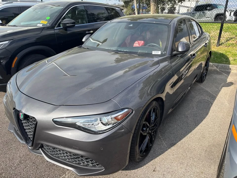 2020 Alfa Romeo Giulia - Image 3 of 5