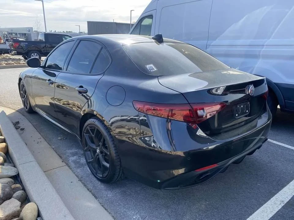 2020 Alfa Romeo Giulia - Image 5 of 12