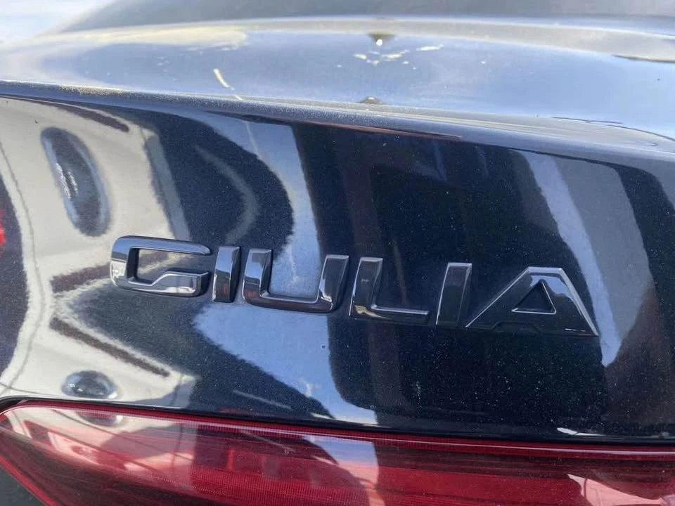 2020 Alfa Romeo Giulia - Image 10 of 12
