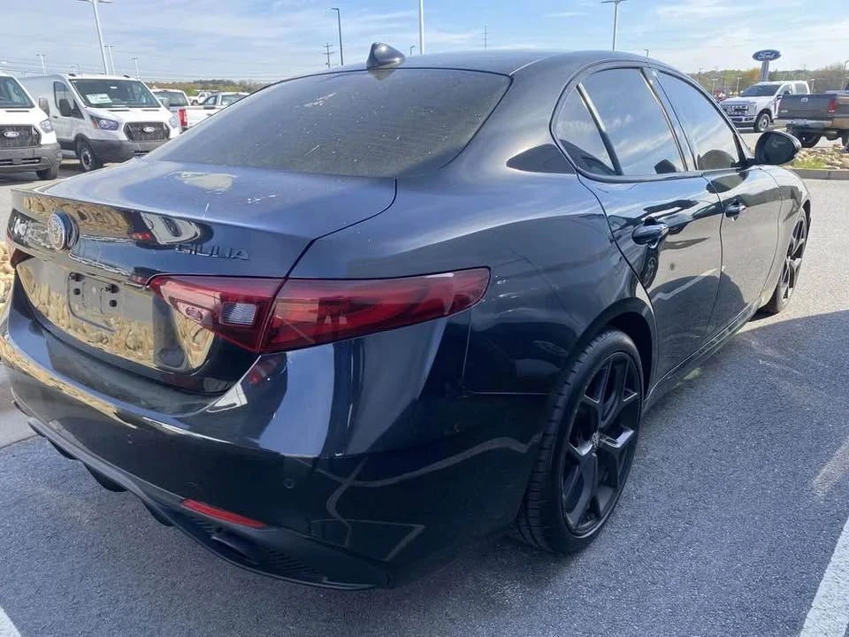 2020 Alfa Romeo Giulia - Image 7 of 12
