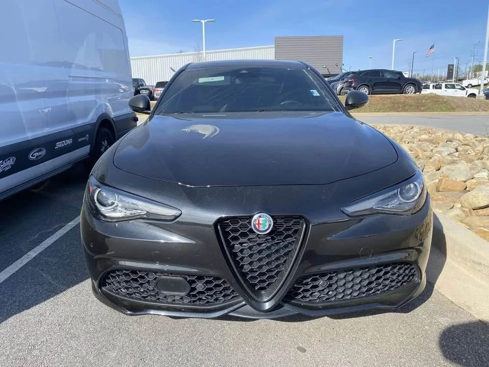 2020 Alfa Romeo Giulia - Image 2 of 9