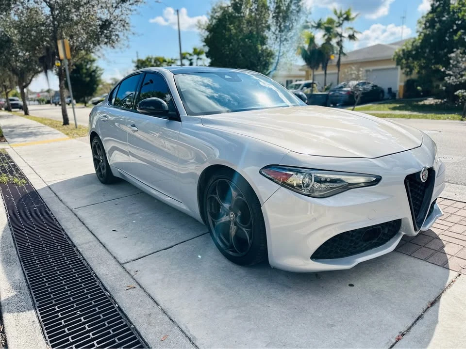 2020 Alfa Romeo Giulia - Image 3 of 12