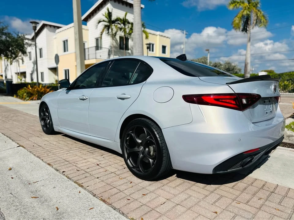 2020 Alfa Romeo Giulia - Image 8 of 14