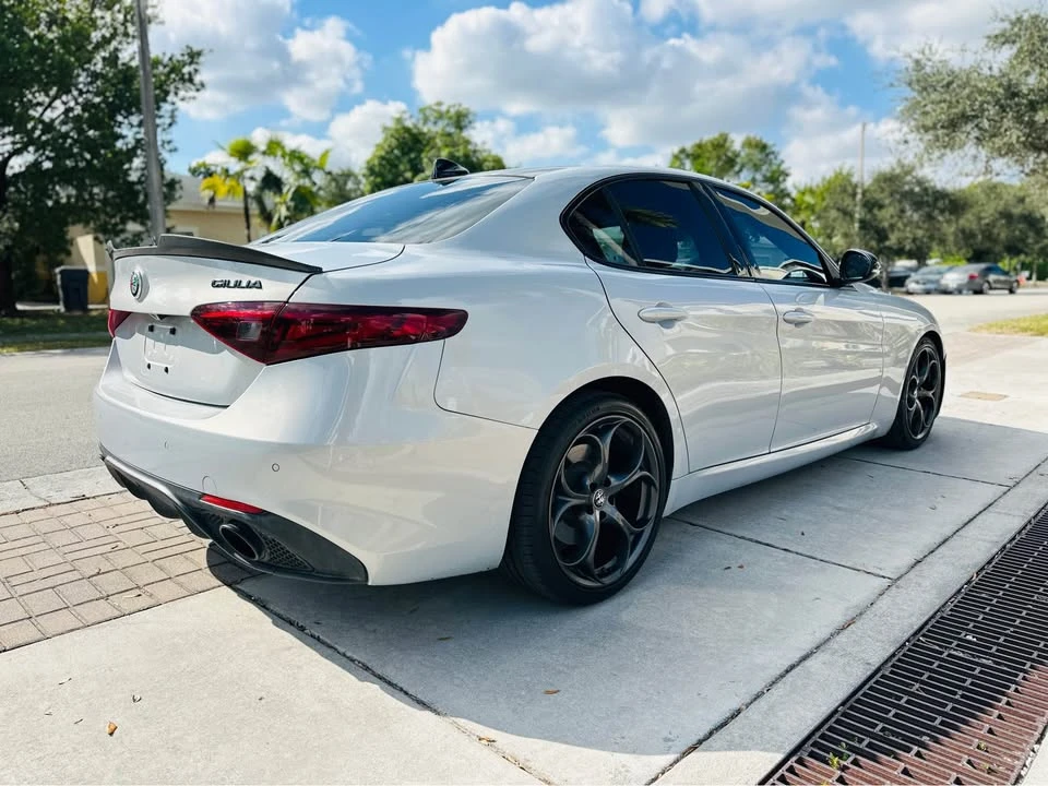2020 Alfa Romeo Giulia - Image 6 of 14