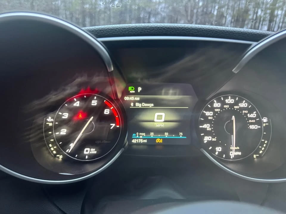 2020 Alfa Romeo Giulia - Image 10 of 17
