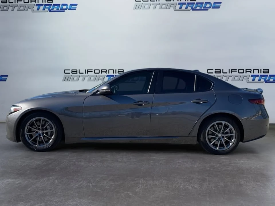 2020 Alfa Romeo Giulia - Image 8 of 20
