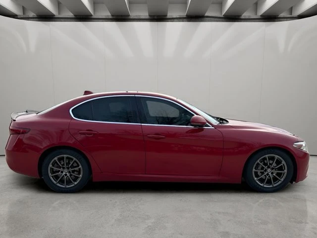 2020 Alfa Romeo Giulia - Image 6 of 20