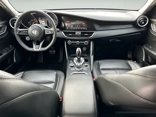 2020 Alfa Romeo Giulia - Image 14 of 20
