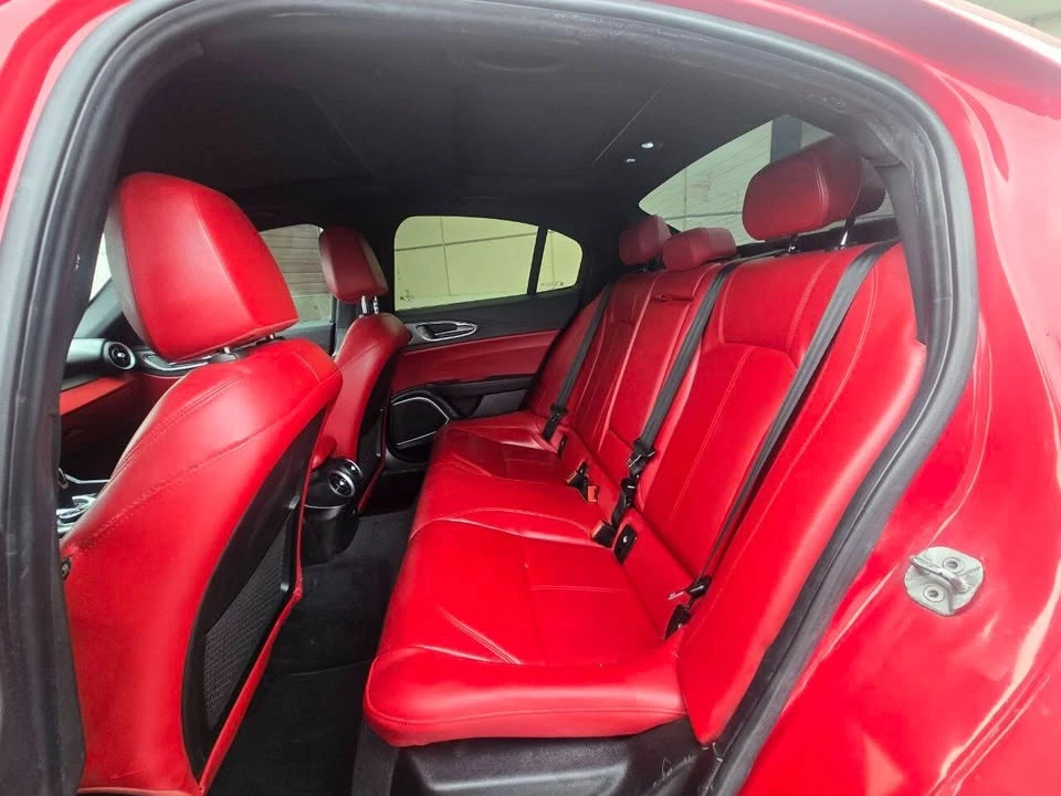 2020 Alfa Romeo Giulia - Image 6 of 20