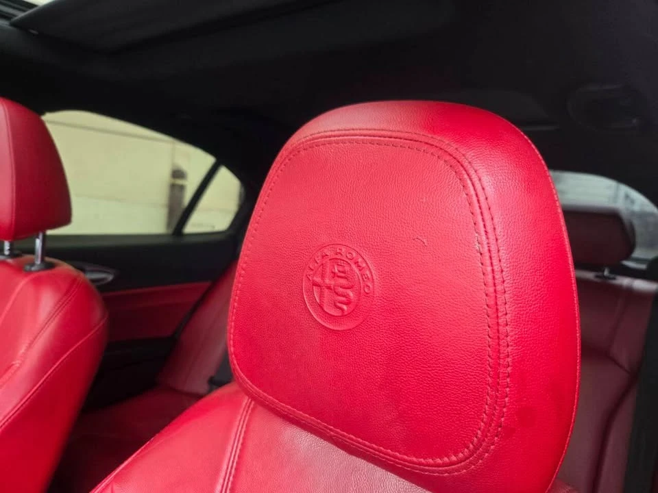 2020 Alfa Romeo Giulia - Image 12 of 20