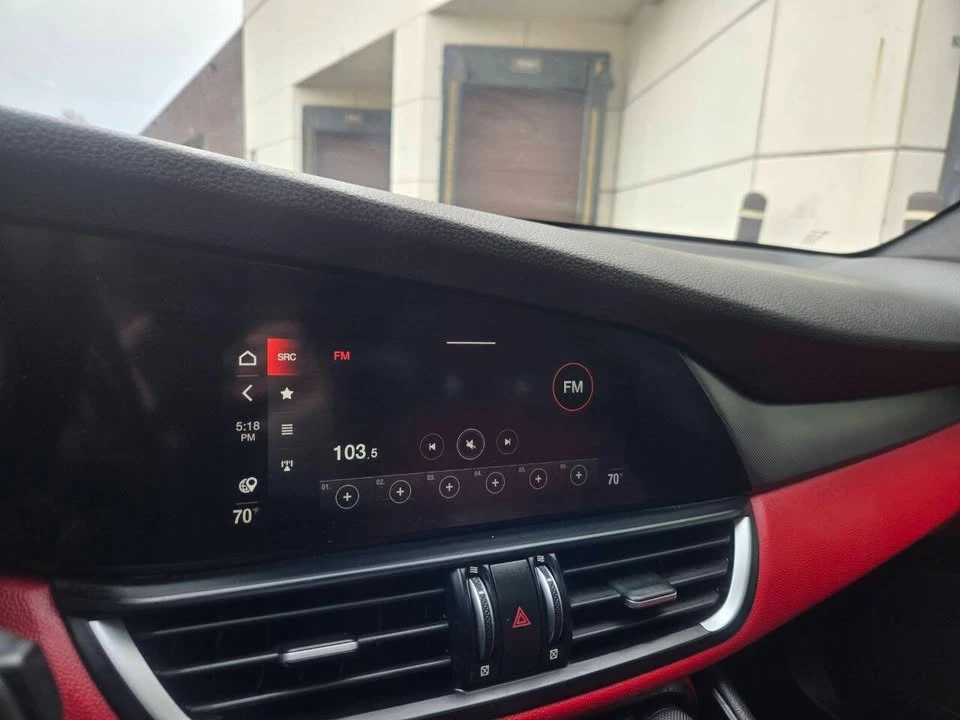 2020 Alfa Romeo Giulia - Image 15 of 20