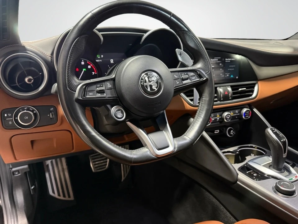 2020 Alfa Romeo Giulia - Image 10 of 10