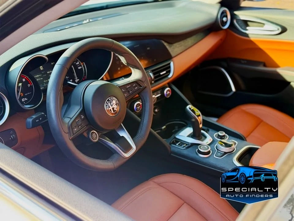 2020 Alfa Romeo Giulia - Image 7 of 19