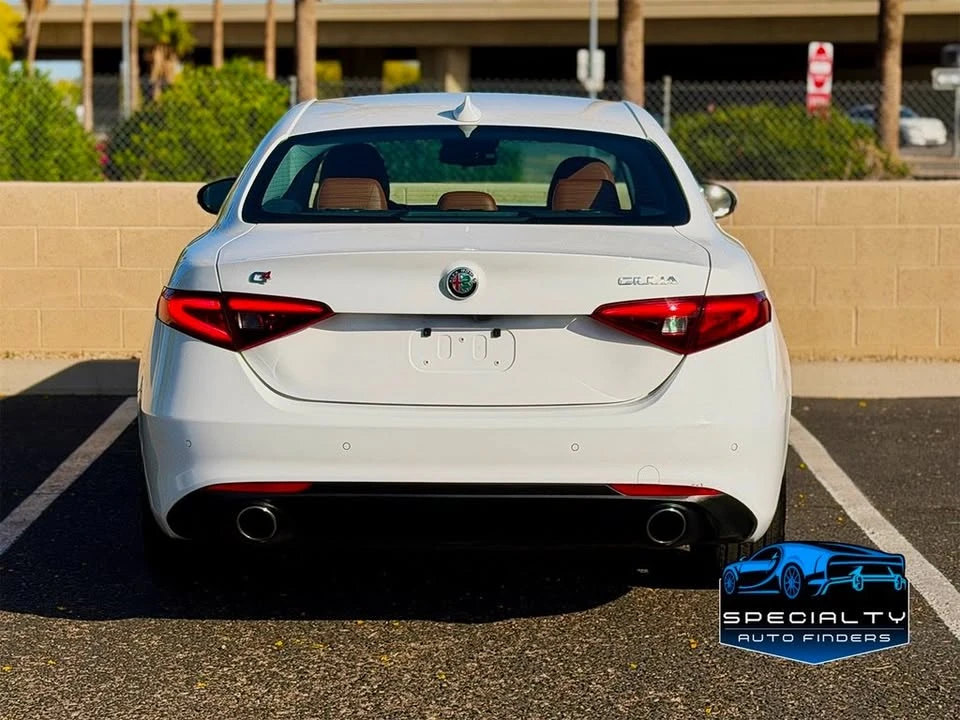 2020 Alfa Romeo Giulia - Image 5 of 19