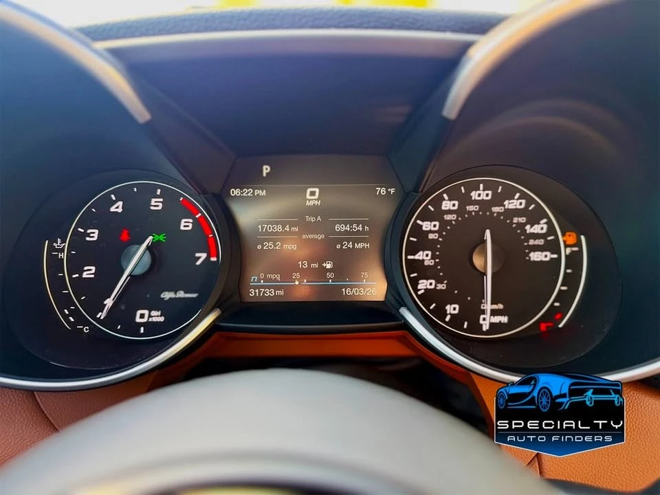 2020 Alfa Romeo Giulia - Image 17 of 19