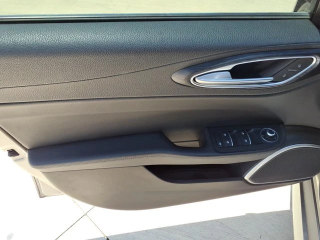 2020 Alfa Romeo Giulia - Image 17 of 18