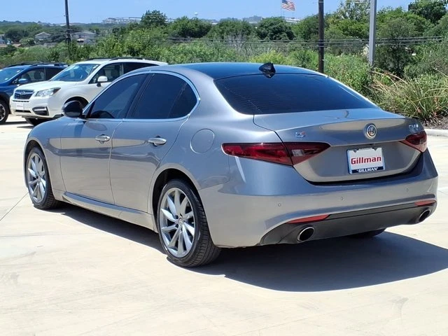 2020 Alfa Romeo Giulia - Image 5 of 18