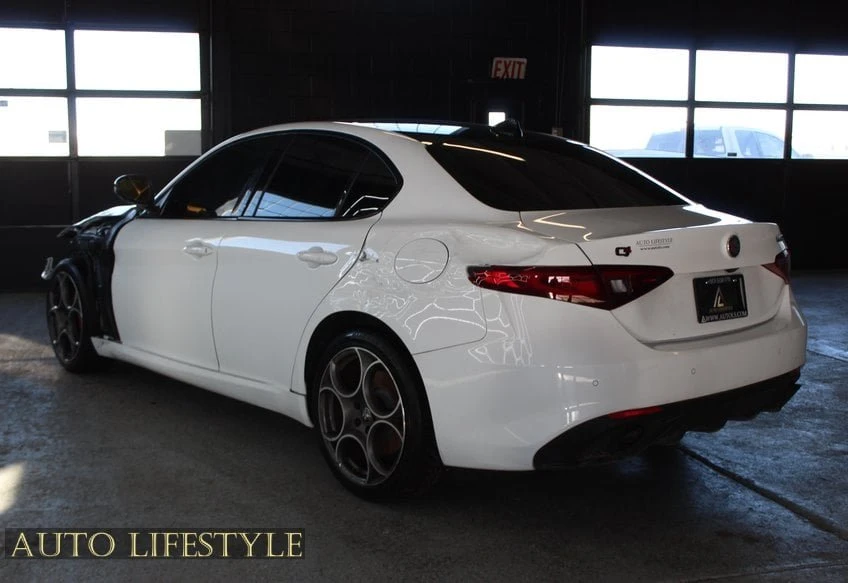 2020 Alfa Romeo Giulia - Image 6 of 20