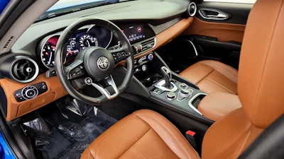 2020 Alfa Romeo Giulia - Image 8 of 14