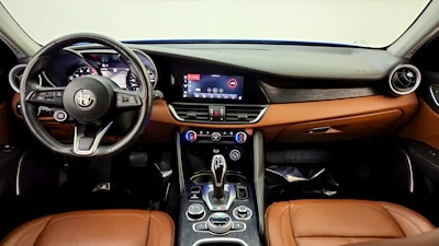 2020 Alfa Romeo Giulia - Image 6 of 14