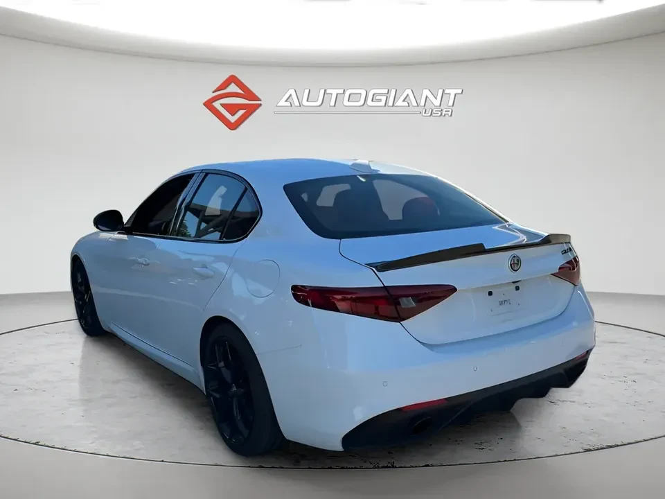 2020 Alfa Romeo Giulia - Image 3 of 11