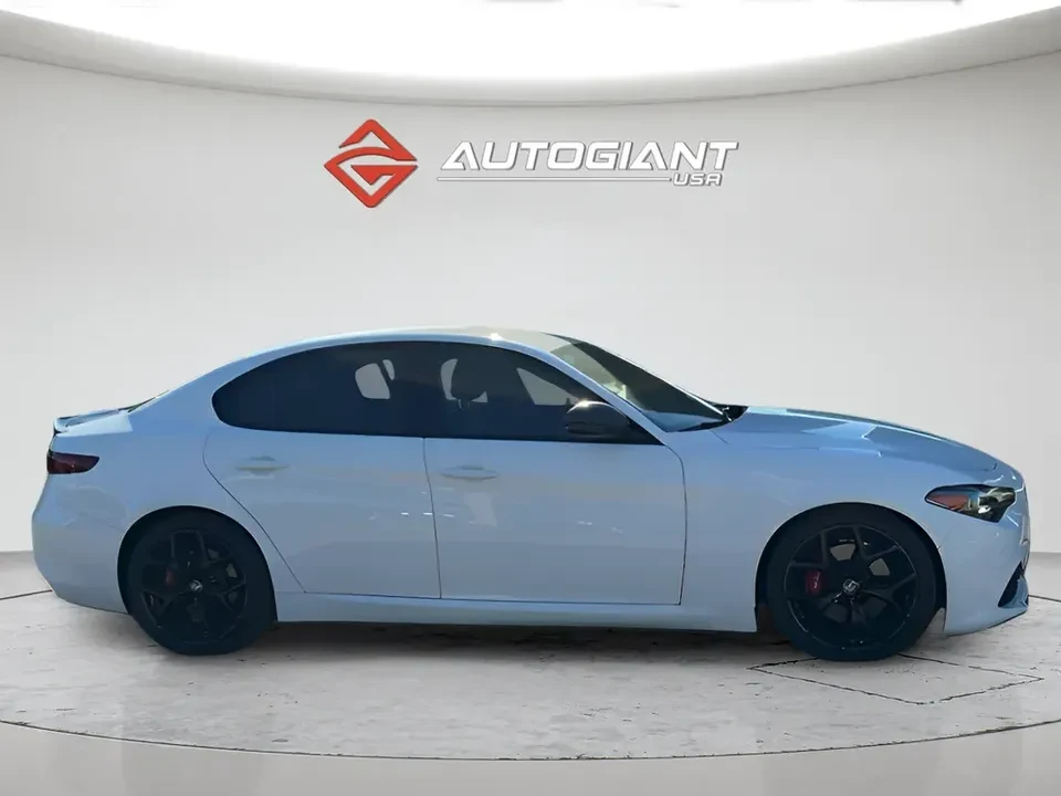 2020 Alfa Romeo Giulia - Image 6 of 11