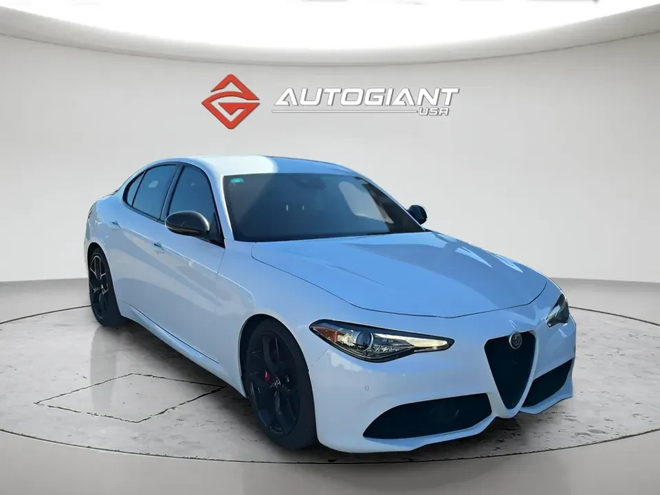 2020 Alfa Romeo Giulia - Image 7 of 11