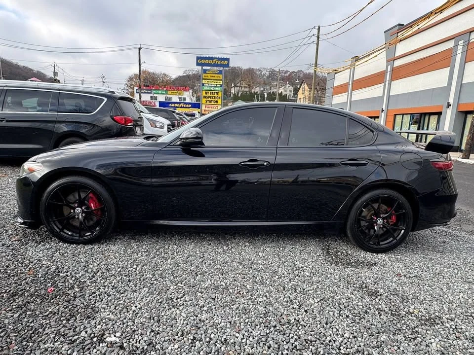 2020 Alfa Romeo Giulia - Image 3 of 17