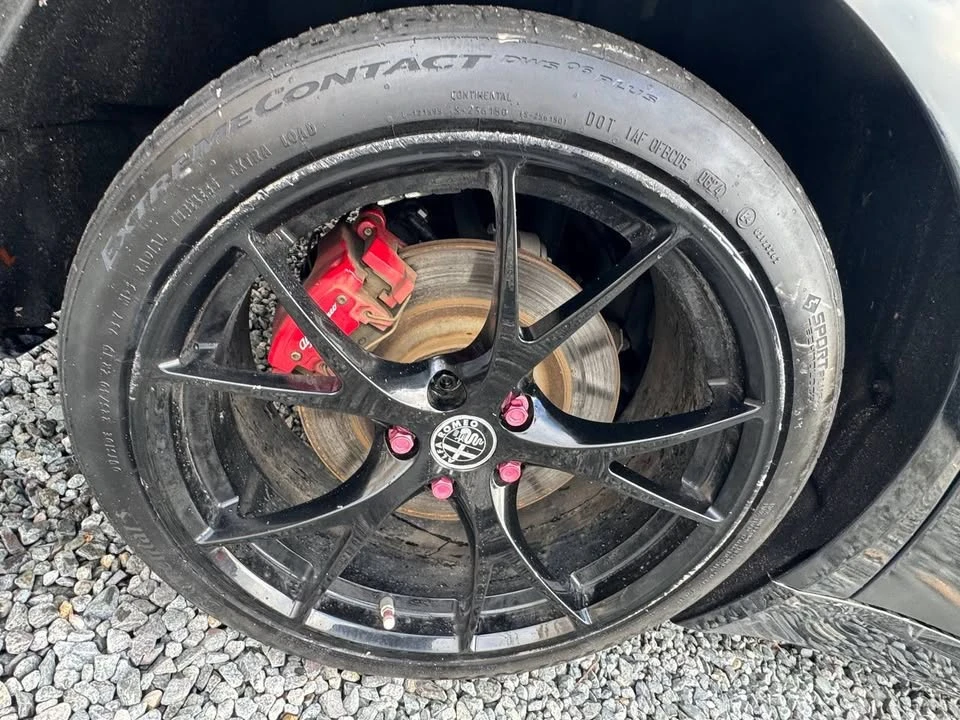 2020 Alfa Romeo Giulia - Image 15 of 17