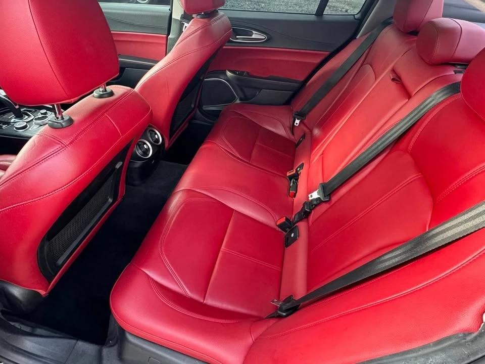 2020 Alfa Romeo Giulia - Image 12 of 17