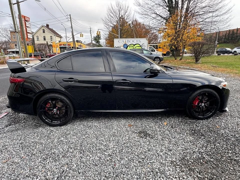 2020 Alfa Romeo Giulia - Image 6 of 17