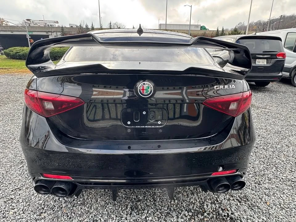 2020 Alfa Romeo Giulia - Image 5 of 17