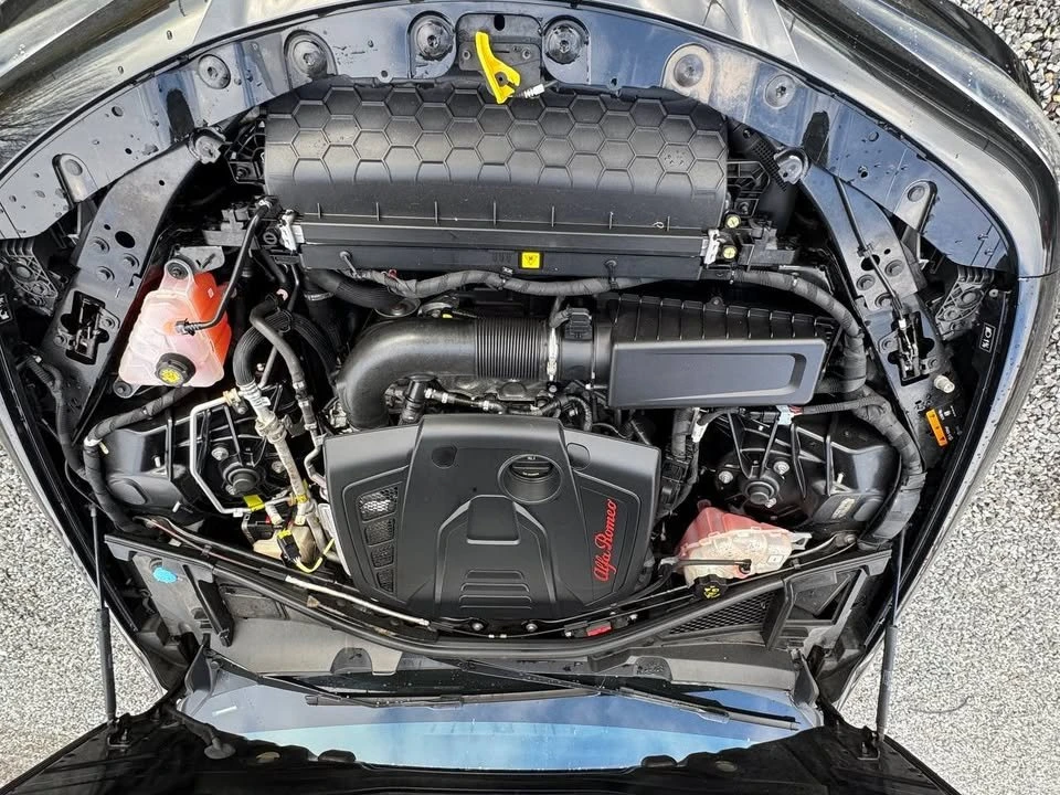 2020 Alfa Romeo Giulia - Image 18 of 20
