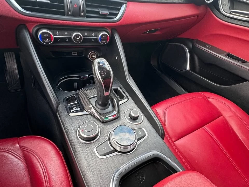 2020 Alfa Romeo Giulia - Image 10 of 20