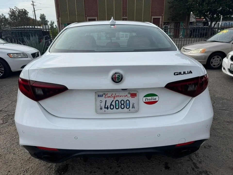 2020 Alfa Romeo Giulia - Image 4 of 20