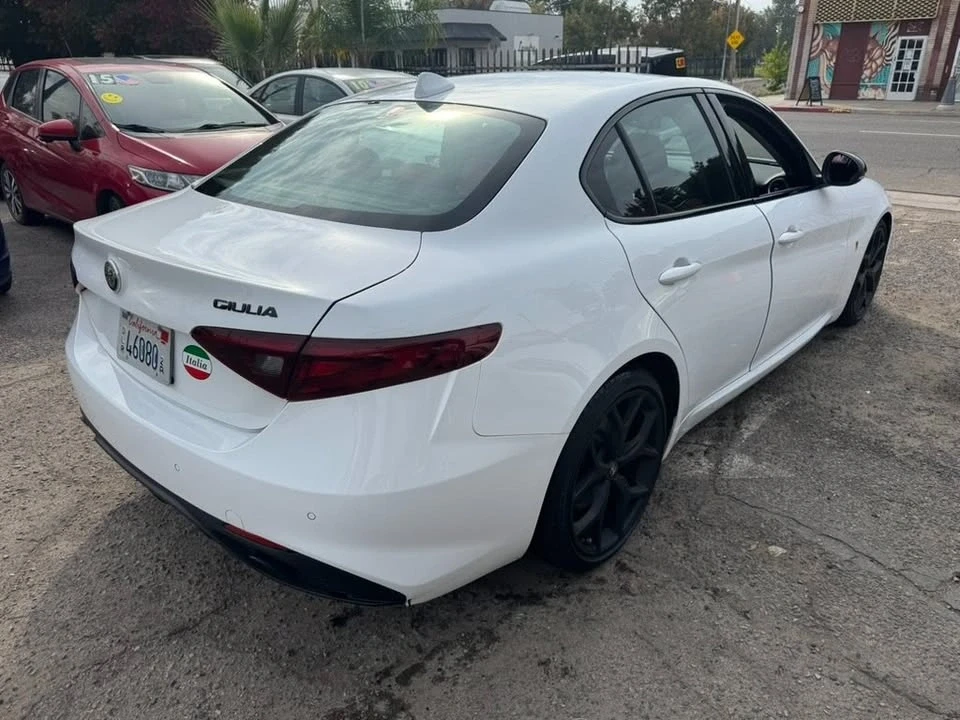 2020 Alfa Romeo Giulia - Image 6 of 20