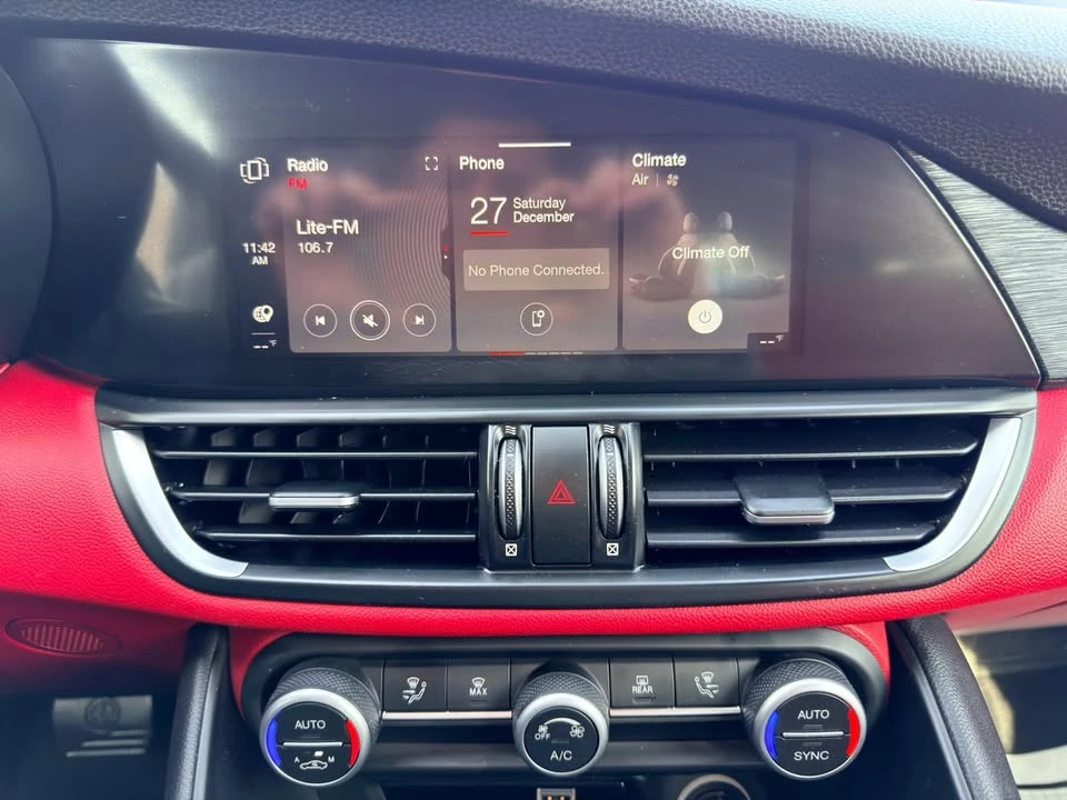 2020 Alfa Romeo Giulia - Image 4 of 5