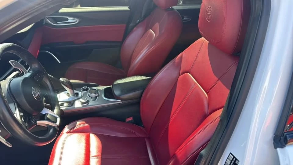 2020 Alfa Romeo Giulia - Image 5 of 6