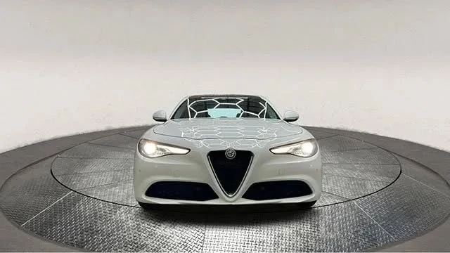 2020 Alfa Romeo Giulia - Image 2 of 14