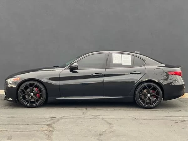 2020 Alfa Romeo Giulia - Image 4 of 14
