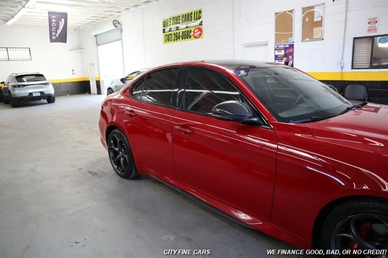 2020 Alfa Romeo Giulia - Image 10 of 20