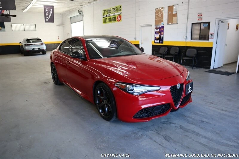 2020 Alfa Romeo Giulia - Image 12 of 20
