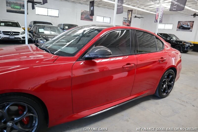 2020 Alfa Romeo Giulia - Image 4 of 20