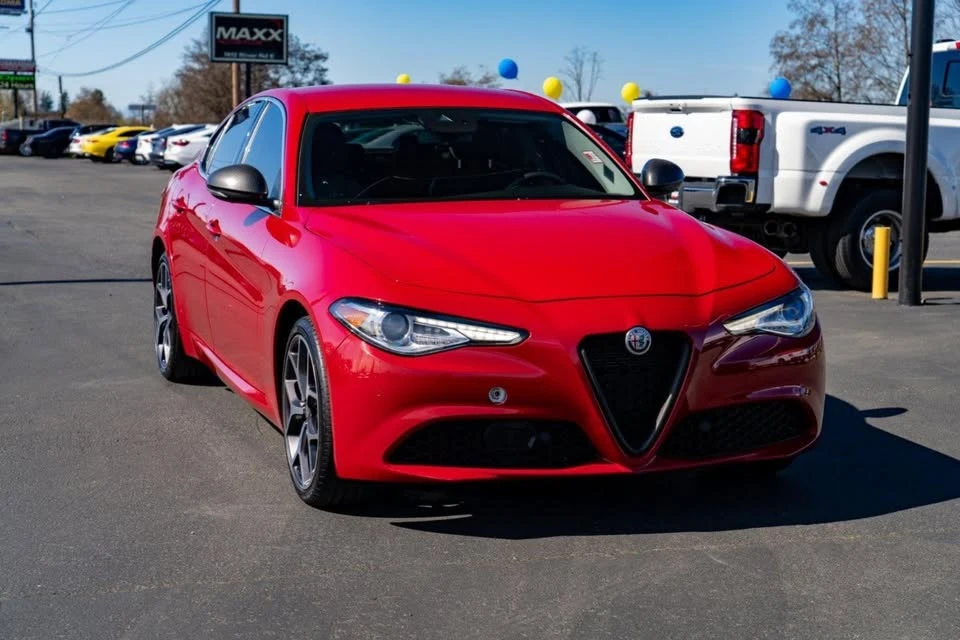 2020 Alfa Romeo Giulia - Image 2 of 20