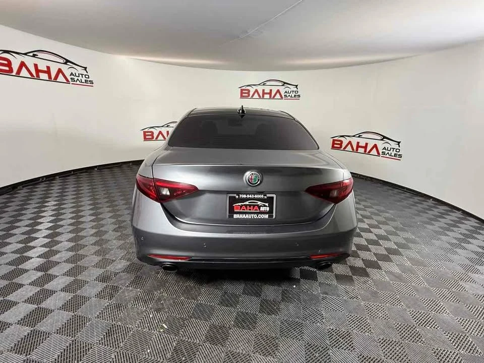 2020 Alfa Romeo Giulia - Image 8 of 20