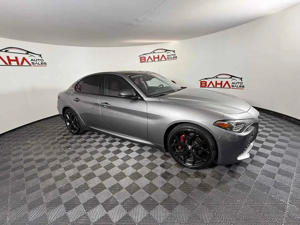 2020 Alfa Romeo Giulia - Image 12 of 20